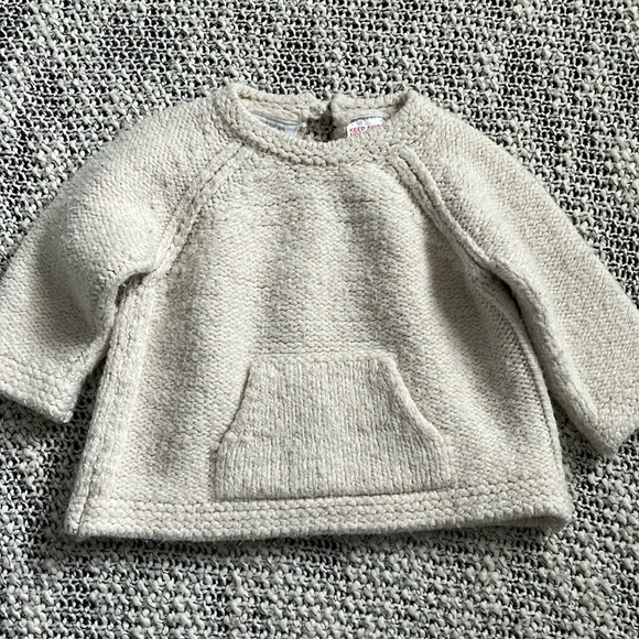 Zara infant sweater - Picture 1 of 3